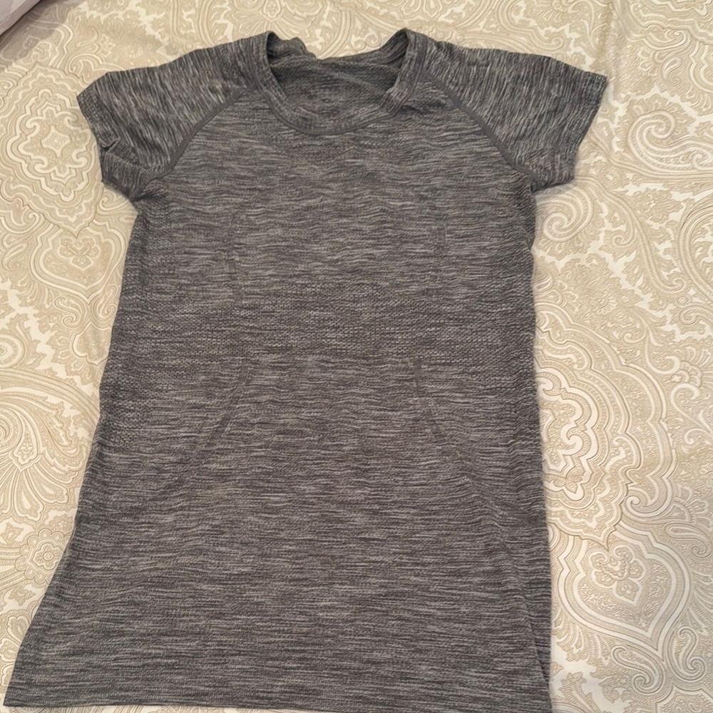 Lulu Lemon Gray Shirt